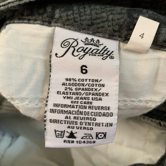 Royalty For Me Python Print Mid Rise Pants Size 6 - Picture 11 of 17